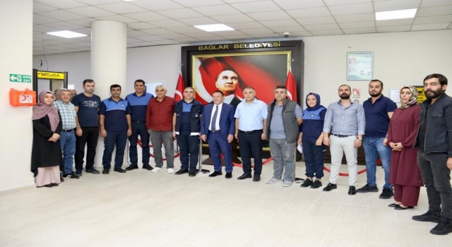 Bağlar Belediye Başkanı Beyoğlundan personele ara zam jesti