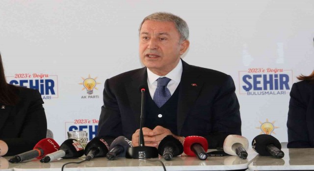 Bakan Akar: Yunan adaları silahlandırılıyor