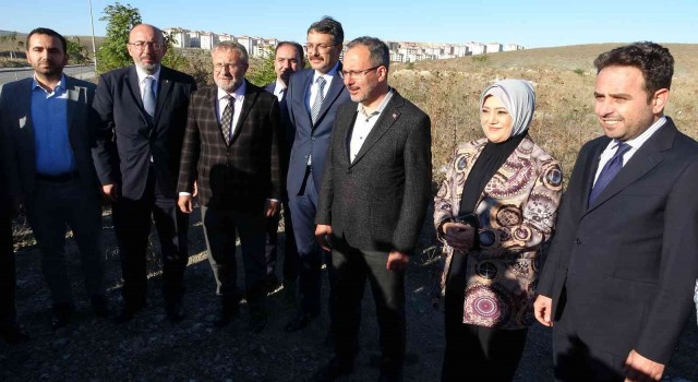 Bakan Kasapoğlu: Kütahya şehir stadı projesinin çalışmalarına bugün itibariyle başlıyoruz