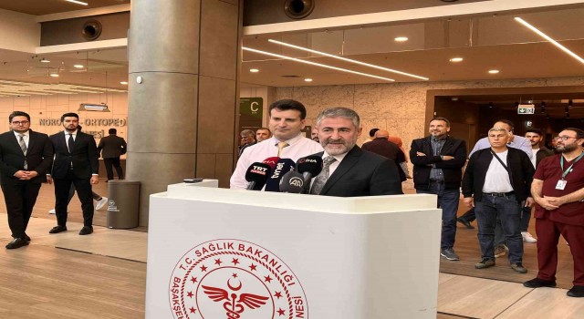 Bakan Nebati, Binali Yıldırımı ve madencileri hastanede ziyaret etti