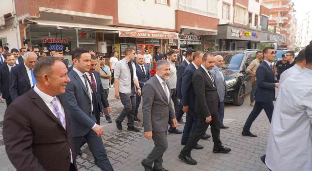 Bakan Nebati Siirtte esnafı ziyaret etti