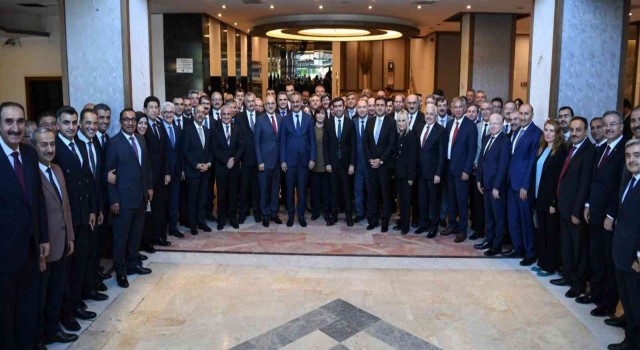 Bakan Özer, il milli eğitim müdürleri ile Ankarada bir araya geldi