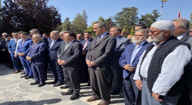 Bakan Özer, Kayseride cenaze namazına katıldı