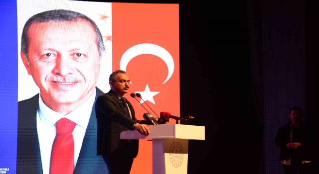 Bakan Özerden okul idarecilerine: Lütfen size gönderdiğimiz bütçeyi kullanın