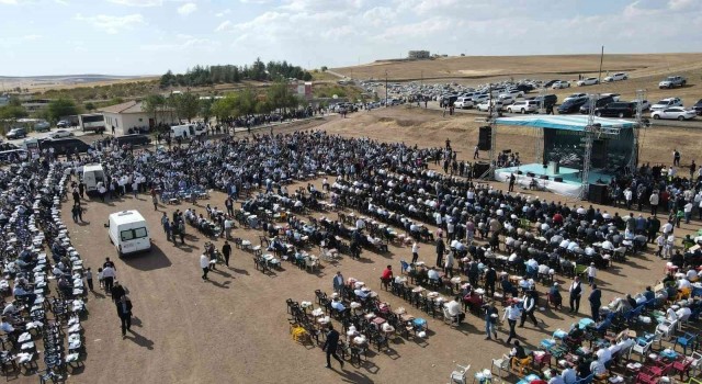 Bakan Soylu, Diyarbakırda Kuran kursu açılışı ve hafızlık icazet programına katıldı