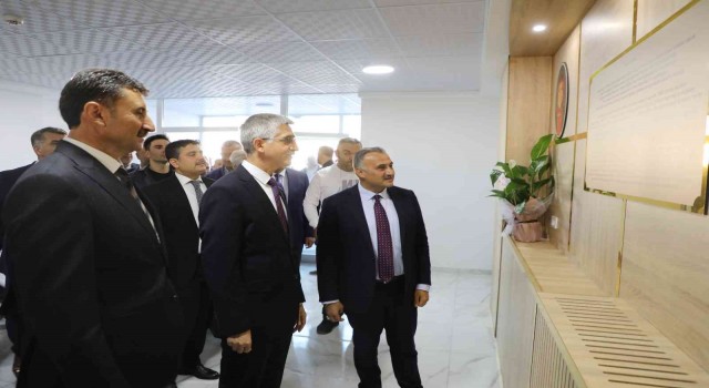 Bakan Yardımcısı Yılmaz, Develide okul açılışlarına katıldı