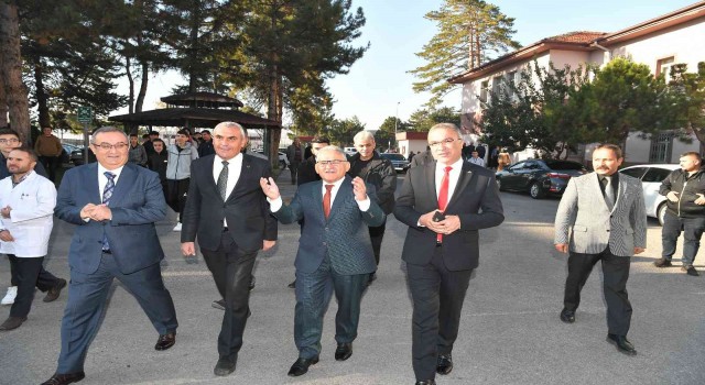 Başkan Büyükkılıç, Kariyer Günlerinde öğrencilerle buluştu