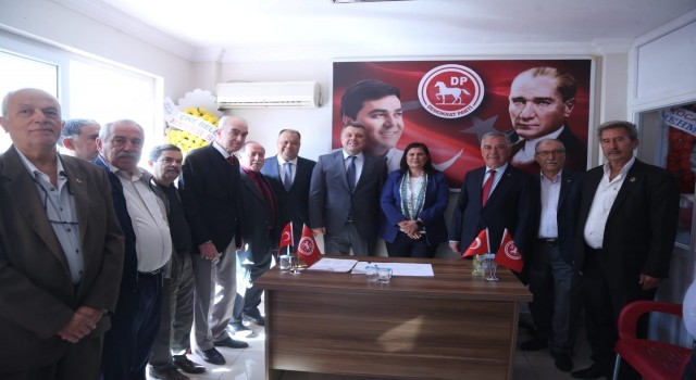 Başkan Çerçioğlu, Çinede Demokrat Parti kongresine katıldı