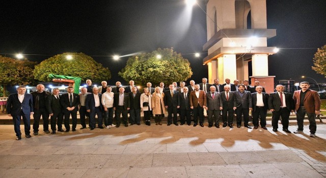 Başkan Çetinden muhtarlar onuruna yemek