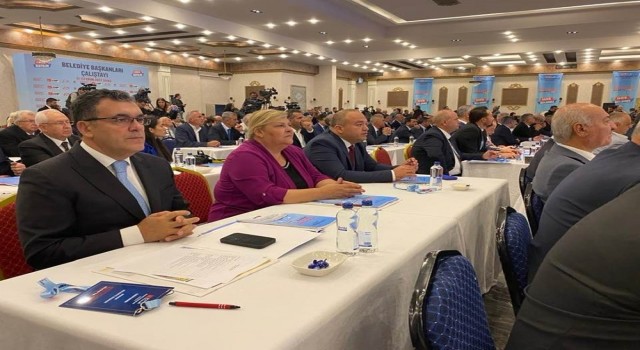 Başkan Demir, Sivasta düzenlenen Belediye Başkanları Çalıştayına katıldı