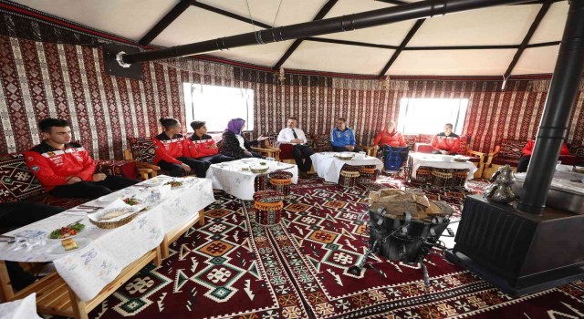 Başkan Ercan, Ampute futbol takımını Eko-Çiftlikte ağırladı