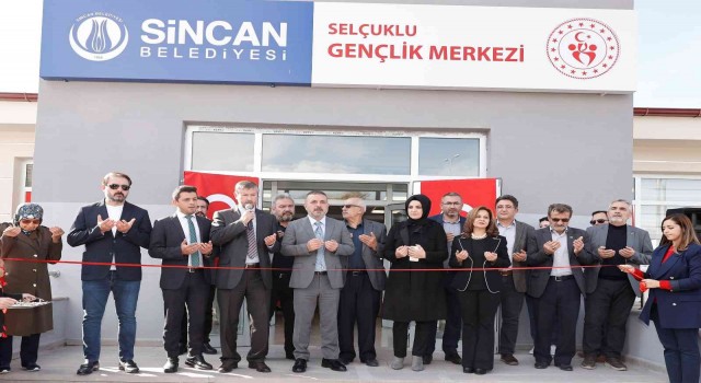 Başkan Ercan, Selçuklu Gençlik Merkezinin açılışını yaptı