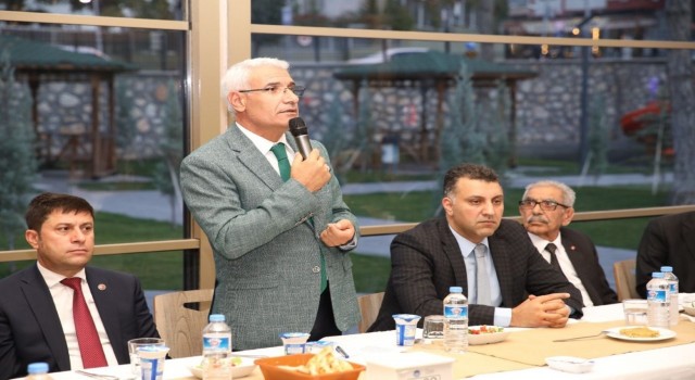 Başkan Güder, Battalgazili muhtarların gününü kutladı