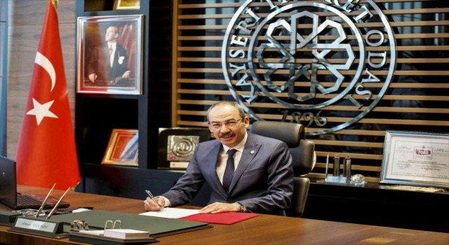 Başkan Gülsoy: Cumhuriyet yeniden doğuştur, şaha kalkıştır