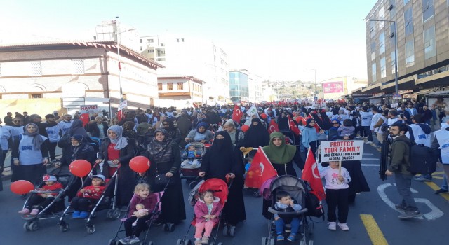 Başkentte sivil toplum kuruluşlarından “Büyük Aile Yürüyüşü”