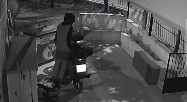 Başkentteki motosiklet hırsızları kamerada