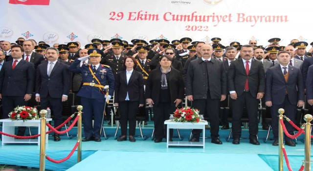 Batmanda 29 Ekim Cumhuriyet Bayramı coşkuyla kutlandı