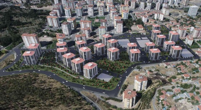 Battalgazide 23 blok, 892 daire ve 58 dükkândan oluşan ilk etabın temeli atılıyor