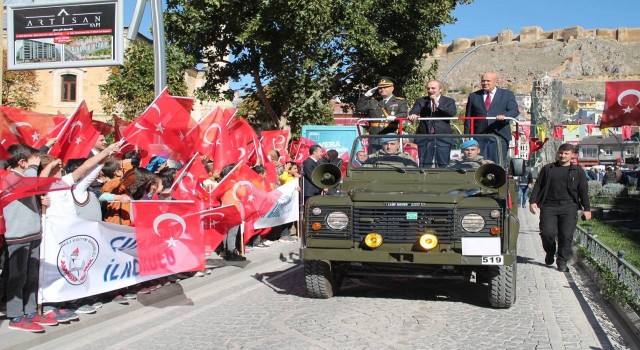 Bayburtta 29 Ekim Cumhuriyet Bayramı coşkuyla kutlandı