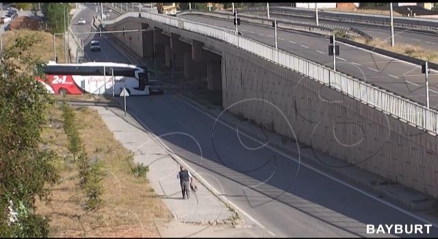 Bayburtta meydana gelen trafik kazaları KGYS kameralarına yansıdı