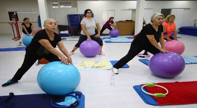 Bayraklıda spor kursları artarak devam ediyor