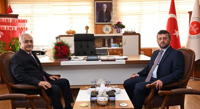 Belediye Başkanı Kadir Kara, İl Müftüsü Ali Çakmak’ı Makamında Ziyaret Etti