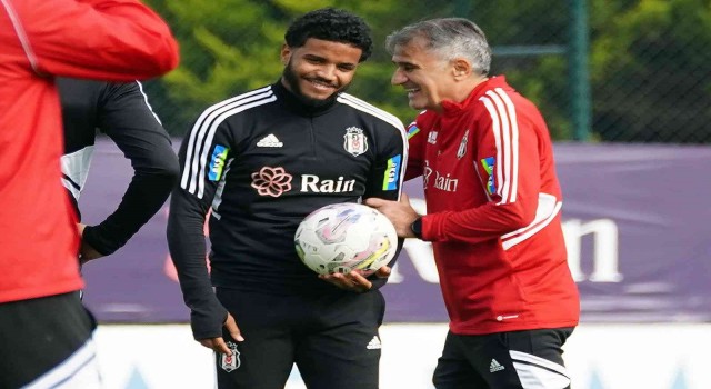 Beşiktaşta neşeli antrenman