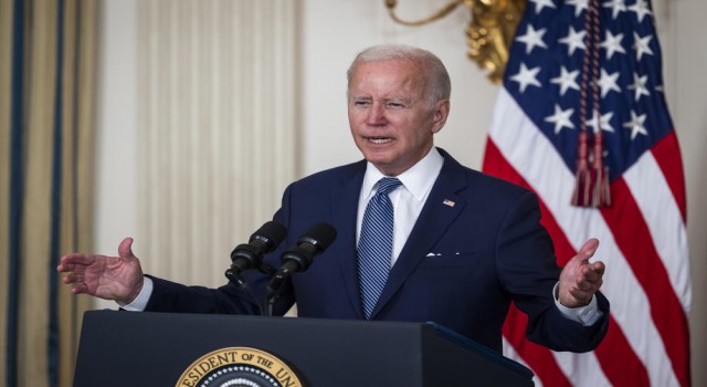Biden, Pelosinin eşine yapılan saldırıyı kınadı