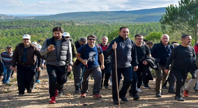 Bigada Cumhuriyet Doğa Yürüyüşü yapıldı