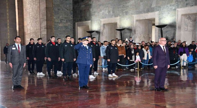 Bigadiç Belediyespor Atanın huzurunda