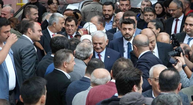 Binali Yıldırım, Trabzonda anaokulu açılışına katıldı