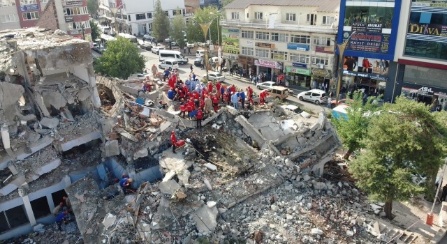 Bingölde nefes kesen deprem tatbikatı