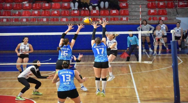 “Bizim Kızlar” deplasmandan 3-0lık galibiyetle döndü