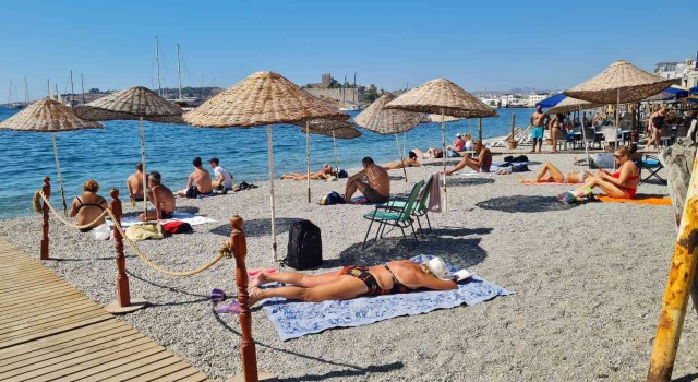 Bodrumda sarı yaz keyfi