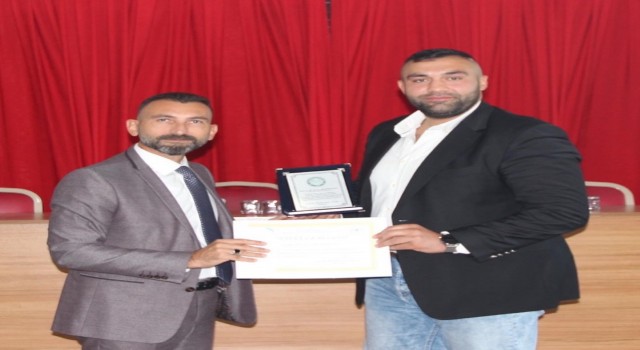 Boks Şampiyonu Demirezen: “Bir Türk hangi savaşa korkuyla çıktı ki biz ringe çıkarken korkalım”