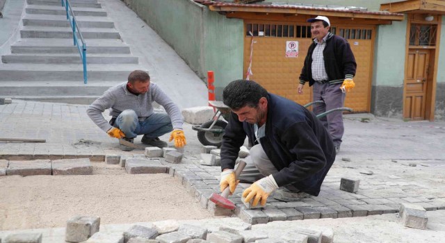 Börekçiler Mahallesine parke kilit taşı