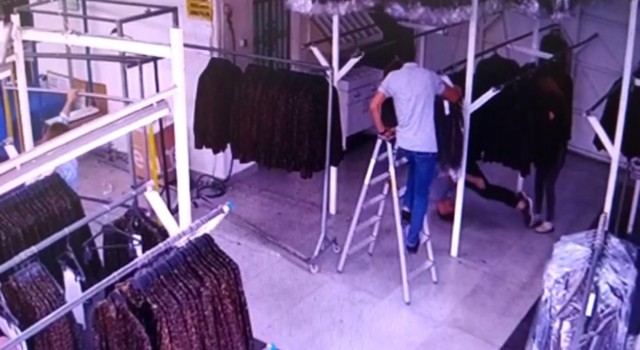 Boynunun üstüne düşen genç hayatını kaybetti