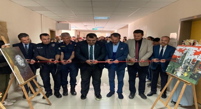 Buharkent MYOda Plastik Sanatlar Sergisi açıldı