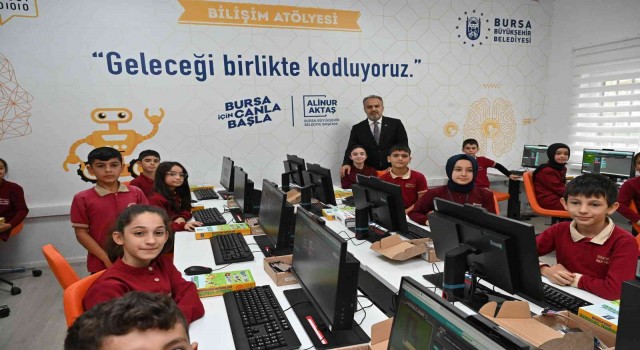Bursa Büyükşehirden okullara teknolojik destek