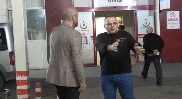 Bursada bir tekstil firmasında çalışan 50den fazla işçi yemekten zehirlendi, hasta yakınları yemek şirketinin sahibine isyan etti