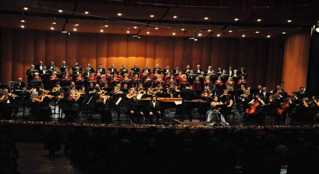 Bursada senfoni sezonuna muhteşem açılış