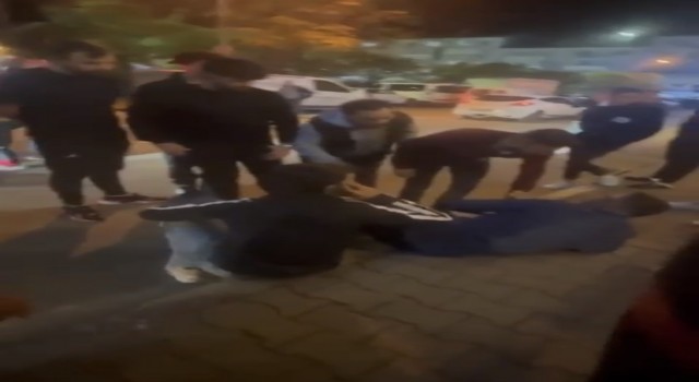 Bursada yol verme meselesi yüzünden tartıştığı kişiyi bıçaklayarak kaçtı