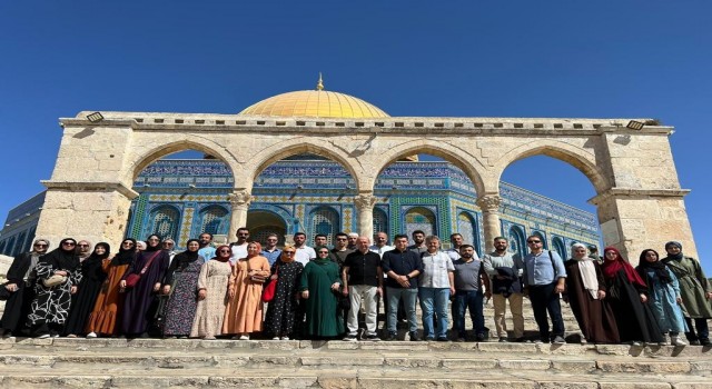 “Büyük Kudüs Akademisi” projesinin birincileri Mescid-İ Aksaya götürüldü