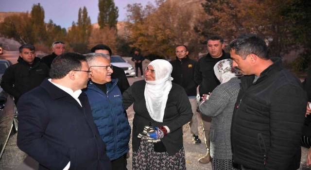 Büyükkılıçtan Soğanlı Vadisinde bez bebek satışı yapan kadınlarla Fransızca sohbet