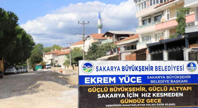Büyükşehir Akyazıda iki mahalleyi kesintisiz içmesuyu ile buluşturdu