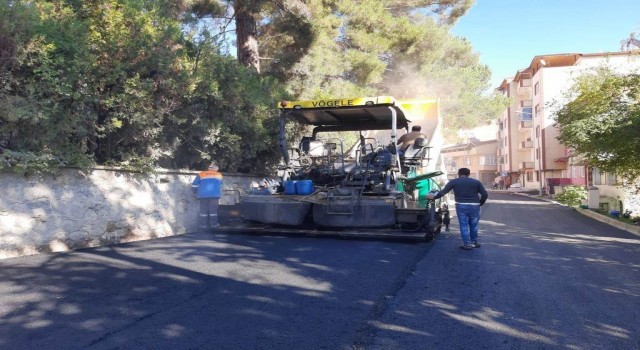 Büyükşehir Belediyesinin asfalt seferberliği sürüyor