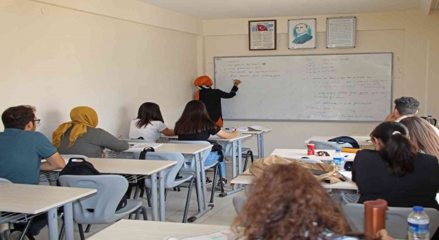 Büyükşehir Belediyesinin YKS hazırlık kursu başladı