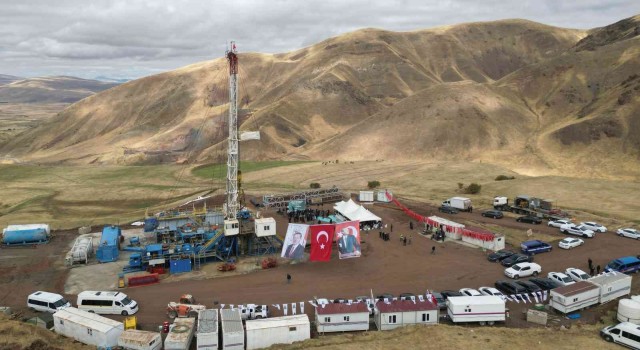 Büyükşehirden yeni bir hamle yatırım daha: Türkiyenin en büyük sondaj platformu Erzurumda