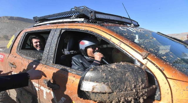 Büyükşehirin off-road festivaline 60 ilden 250 araç katıldı