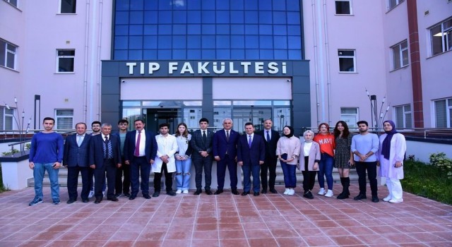 Çakır ve Vidinlioğlundan eğitim vermeye başlayan Tıp Fakültesine ziyaret